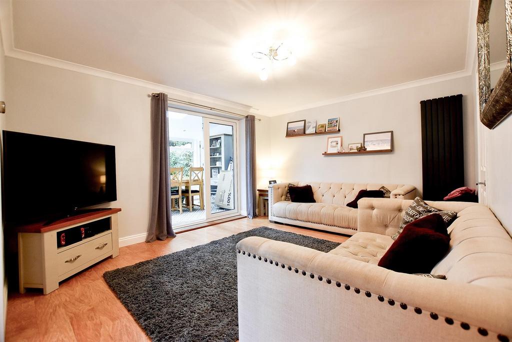 Living Room..jpg