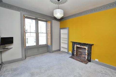 3 bedroom flat to rent, Blackwood Crescent, Edinburgh, EH9