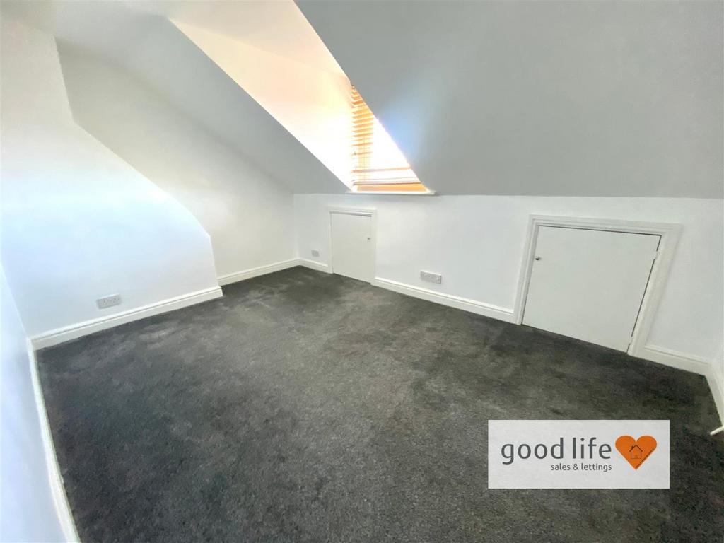 20251028 103707322 i OS13scotlandstreet.jpg