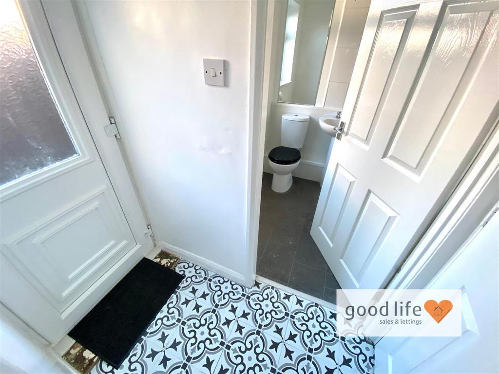 20251028 103633145 i OS13scotlandstreet.jpg