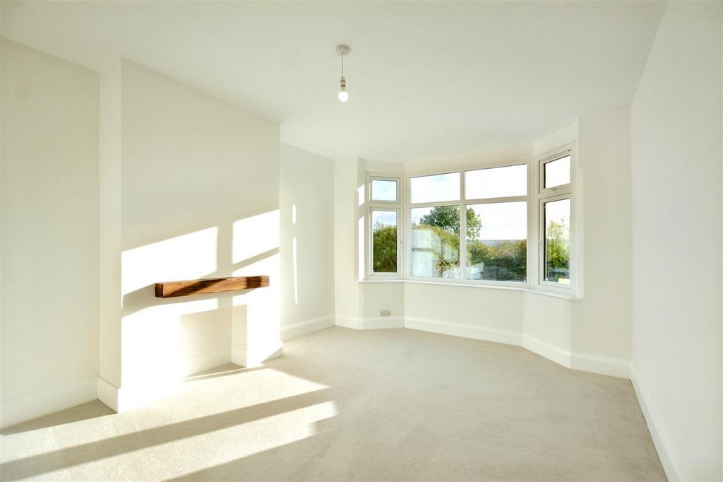 Lounge/Sitting Room