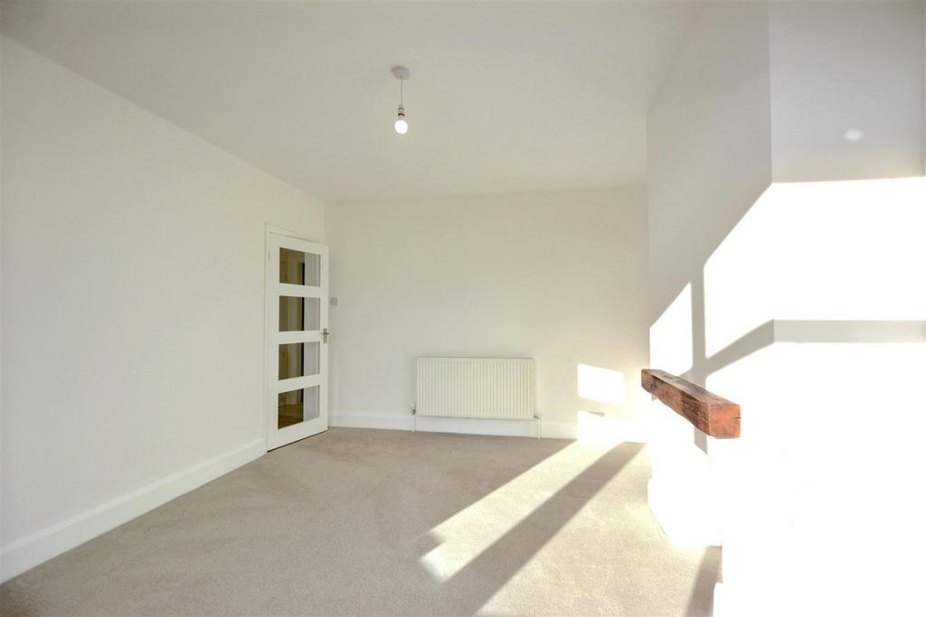 Lounge/Sitting Room