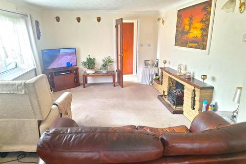 undefined, Harveys Nurseries, Emmer Green, Reading