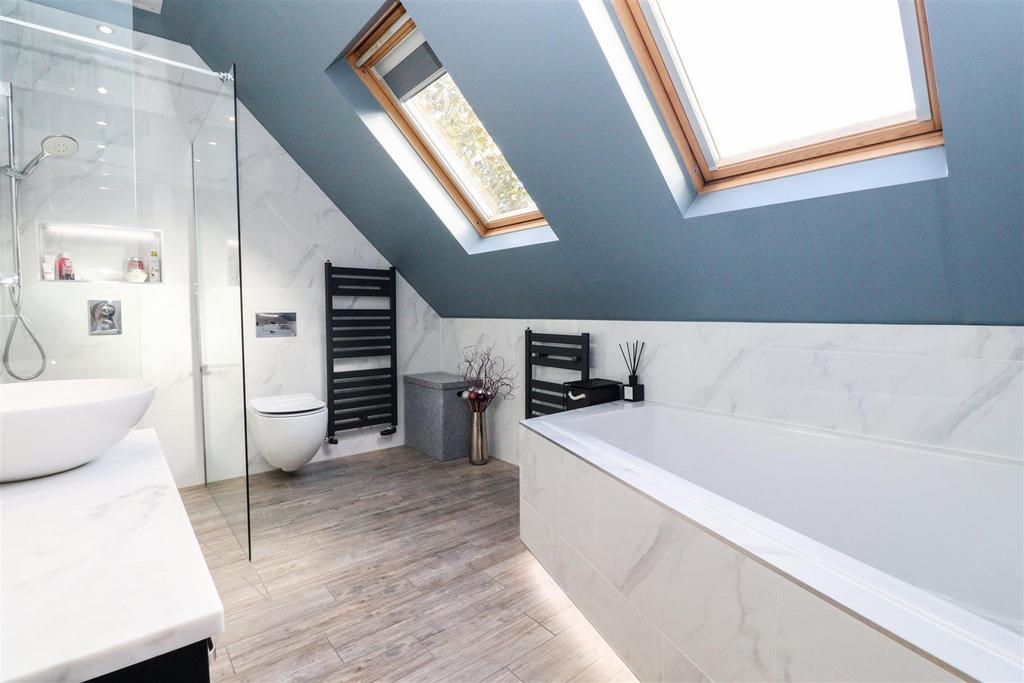 En Suite Bathroom