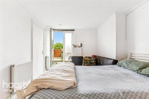 undefined, Hornsey Road, LONDON
