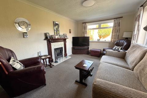 2 bedroom semi-detached bungalow for sale, Faversham Road, Burton-on-Trent, DE13