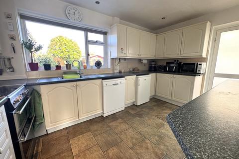 2 bedroom semi-detached bungalow for sale, Faversham Road, Burton-on-Trent, DE13
