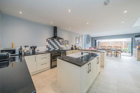 undefined, Talbot Road, Twickenham TW2