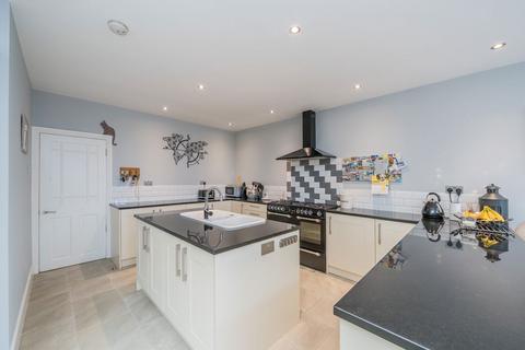 42 Talbot Road, Twickenham, TW2 6SJ