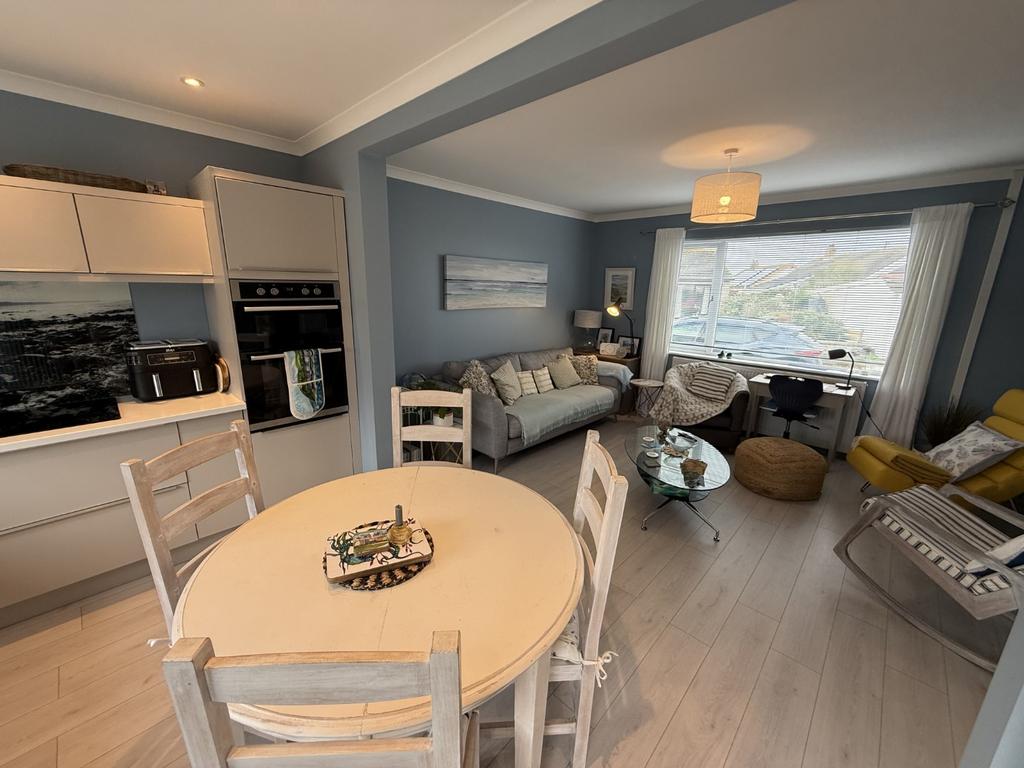 Open Plan Kitchen/Lounge/Dining Area