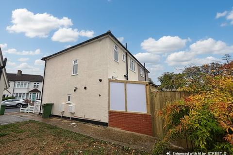 3 bedroom semi-detached house for sale, Link Way, Hornchurch, RM11
