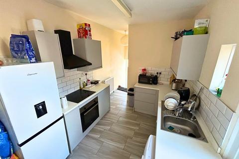 3 bedroom flat to rent, Shortridge Terrace, Tyne and Wear NE2