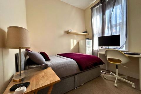 3 bedroom flat to rent, Shortridge Terrace, Tyne and Wear NE2