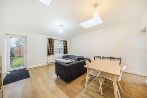 undefined, Pitcairn Road, Mitcham CR4