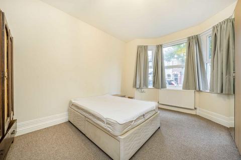 undefined, Pitcairn Road, Mitcham CR4