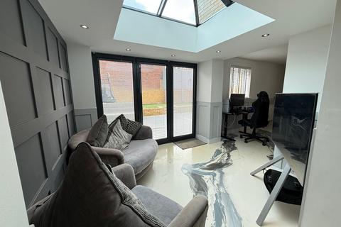 4 bedroom detached house for sale, Cae Morfa, Neath, Neath Port Talbot.