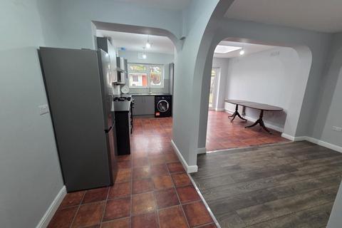 undefined, Rosemary Avenue, Hounslow, TW4