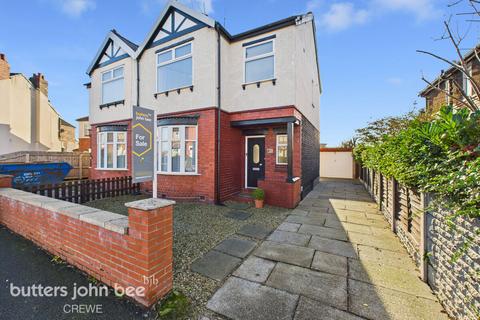 3 bedroom semi-detached house for sale, Gainsborough Road, Crewe