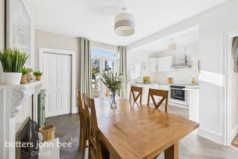 3 bedroom semi-detached house for sale, Gainsborough Road, Crewe
