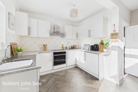 3 bedroom semi-detached house for sale, Gainsborough Road, Crewe