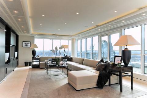 undefined, Drake House, 14 St George Wharf, London