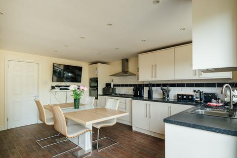 92 Broadway Grove, Worcester, WR2 5EY