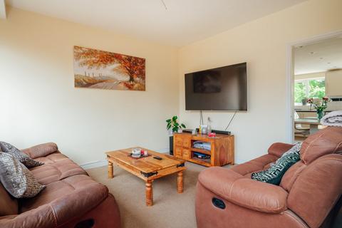 92 Broadway Grove, Worcester, WR2 5EY