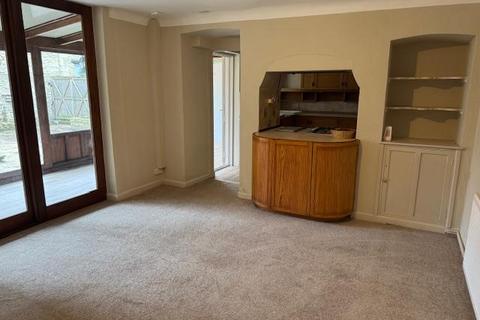 undefined, High Street, Lechlade