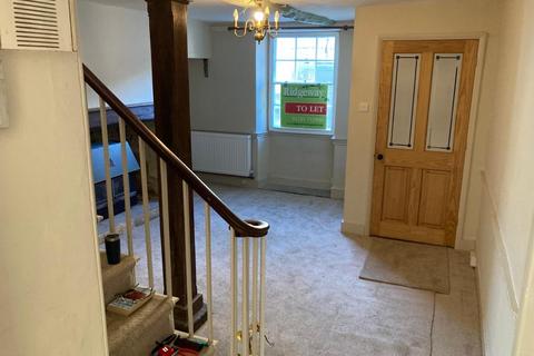 4 bedroom townhouse to rent, High Street, Lechlade