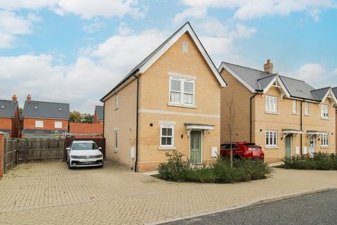 3 bedroom detached house for sale, Mandarin Way, Chesterwell, CO4