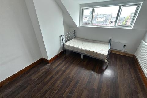 3 bedroom house to rent, Westbourne Place, Leeds