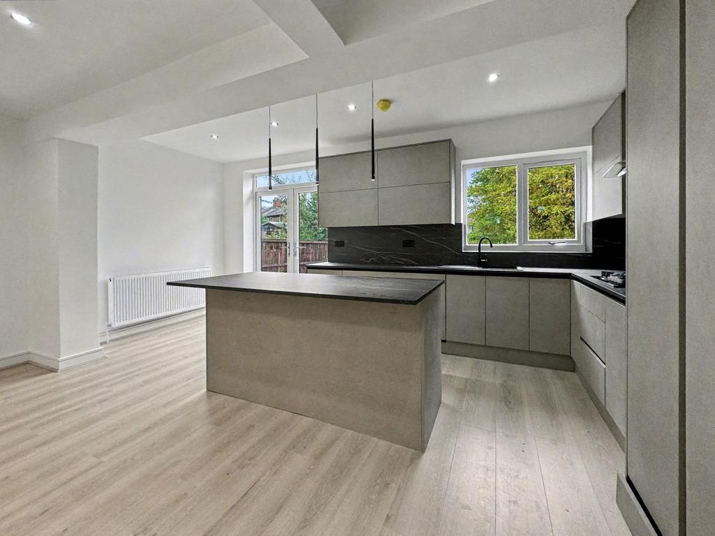 Kitchen / Dining Room