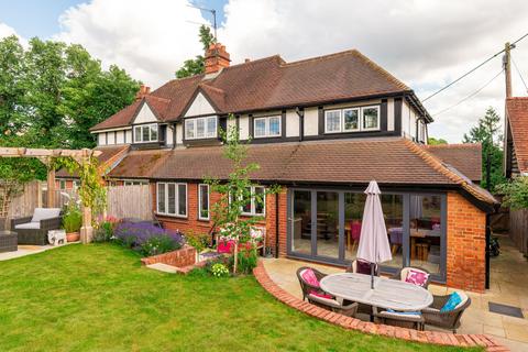 4 bedroom semi-detached house for sale, Reading Road, Shiplake RG9