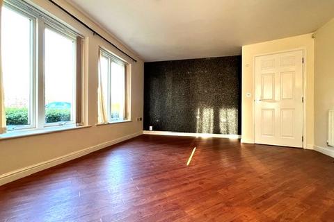 2 bedroom flat for sale, Honeywell Close, Oadby, Leicester LE2