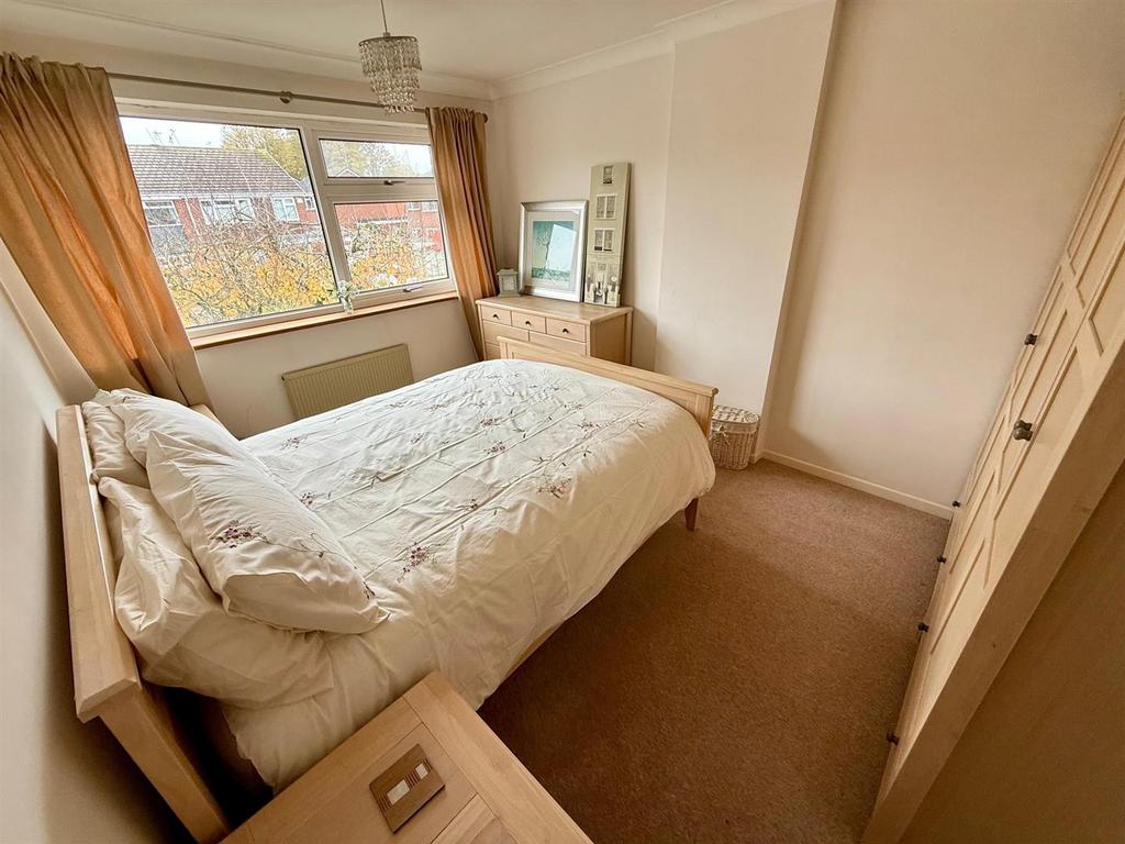 SWR20 Bed1.jpg