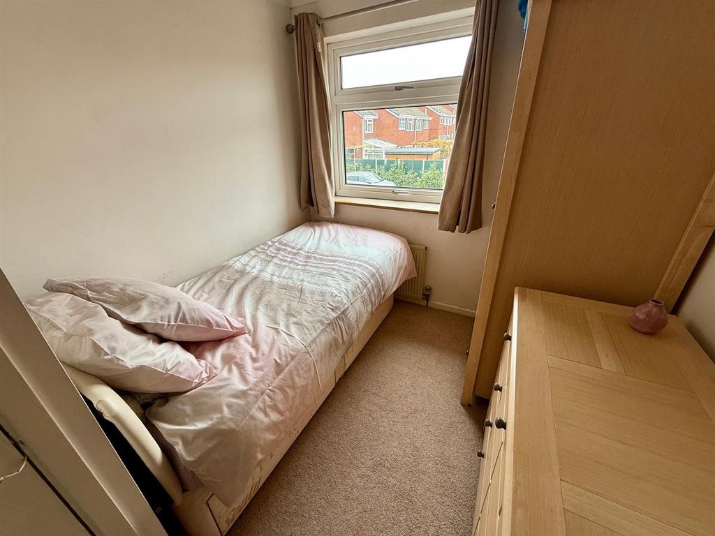 SWR20 Bed3.jpg