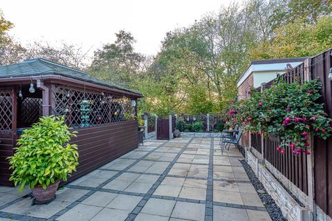 3 bedroom semi-detached house for sale, Eversley Grove, The Northway, Sedgley