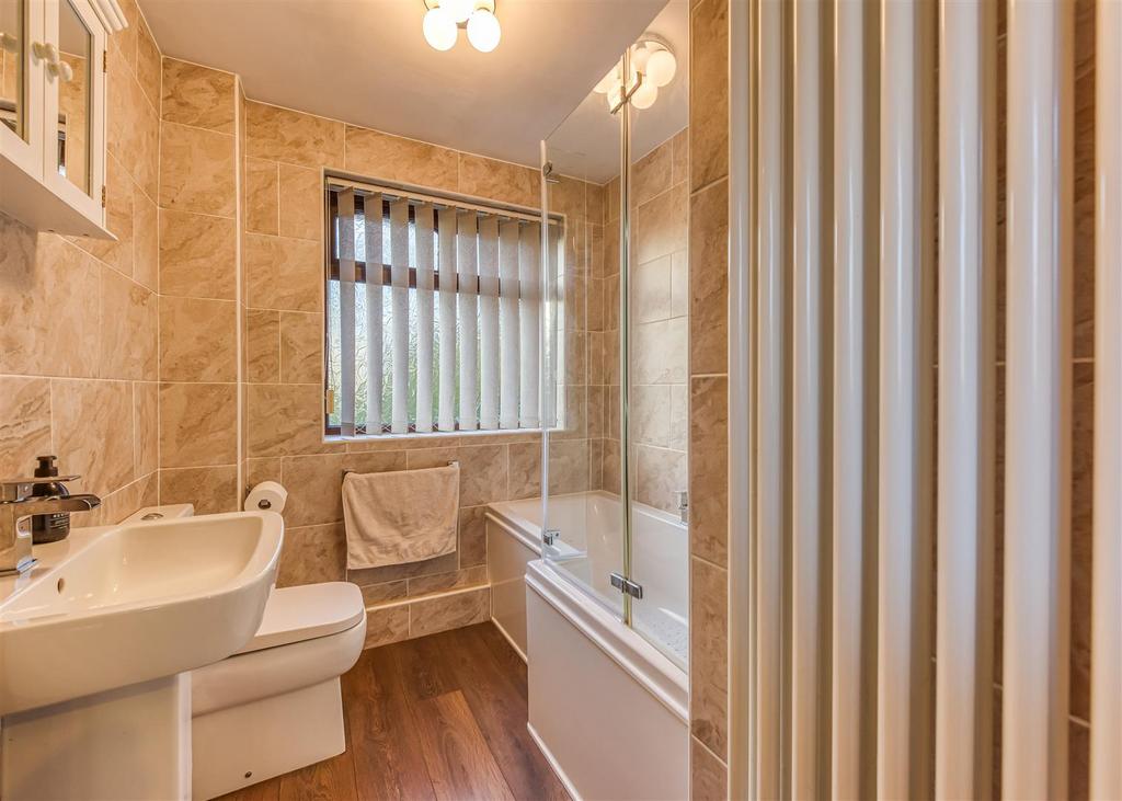 13 Eversley Grove-03.jpg