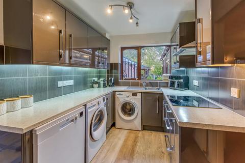13 Eversley Grove, Sedgley, Dudley, DY3 3RF