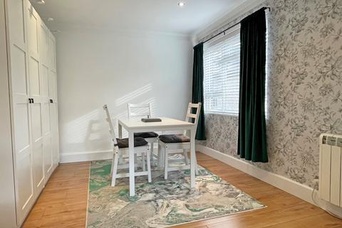 undefined, Burstead Close, Brighton BN1