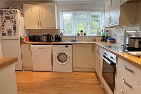 3 bedroom flat for sale, Burstead Close, Brighton BN1