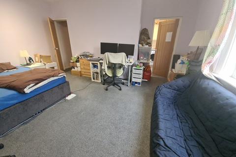 1 bedroom flat to rent, Moorhouse 19-22 Moorland Road, Leeds LS6
