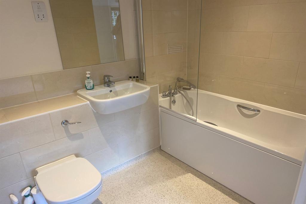Ensuite