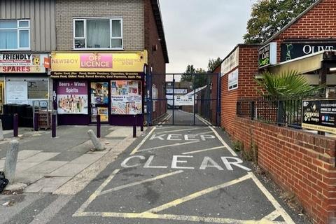 Restaurant for sale, 257 Chase Cross Rd Romford RM5 3XS