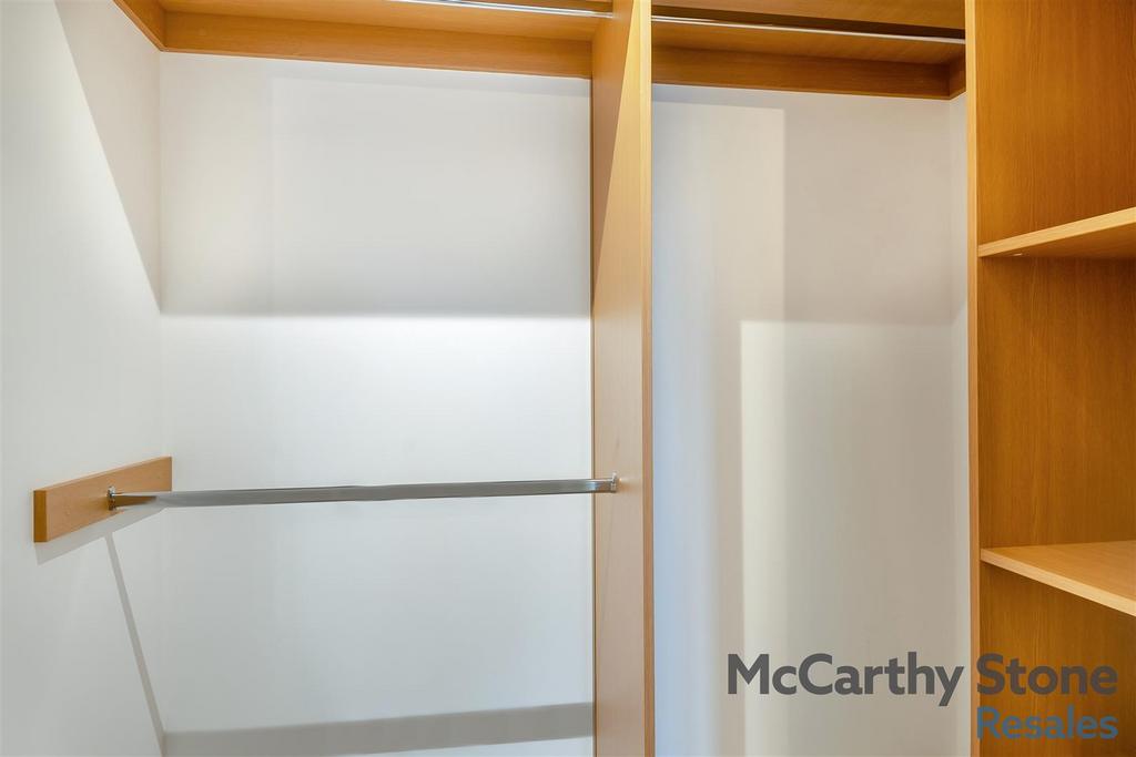 8670684-interior17.jpg