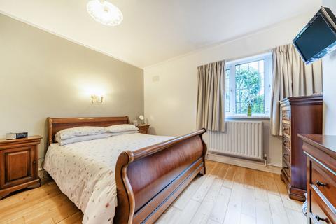 4 bedroom semi-detached bungalow for sale, Longore Square, Wollaton NG8