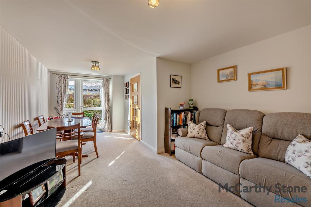8668495-interior16-800.jpg