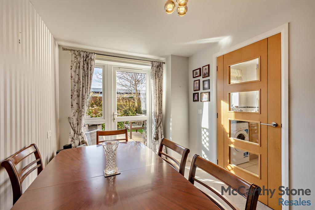 8668495-interior03-800.jpg