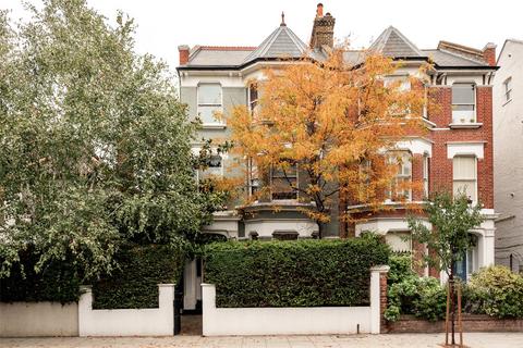undefined, St Quintin Avenue, North Kensington, London, W10
