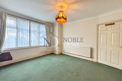 3 bedroom terraced house for sale, Hounslow, TW4